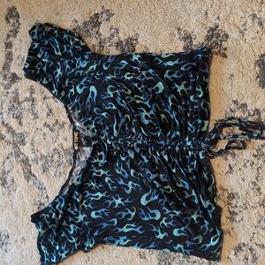 Black shirt with blue flames Hot Topic XL like new edgey rouched tie